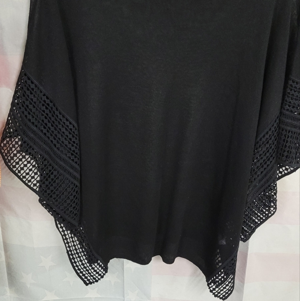White House Black Market XS Black Top - Picture 6 of 8